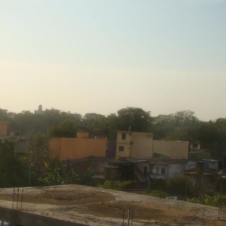 Down Town Hotel Ponnarankulama Bagian luar foto