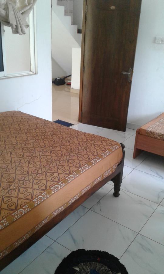Down Town Hotel Ponnarankulama Bagian luar foto